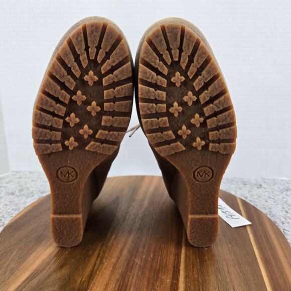 Michael Kors Rory Tan Suede Casual Lifestyle Daily Wedge Bootie Womens 10 M - Picture 9 of 13